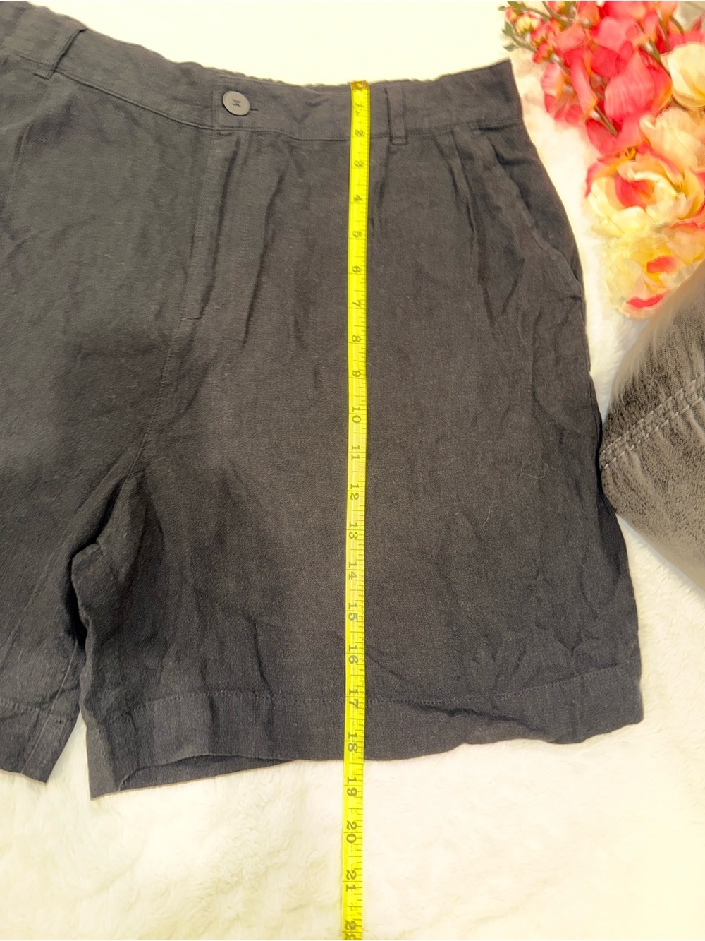 NWT NIC+ZOE Black Tailored Linen-Blend Shorts Size 14 - Picture 3 of 8